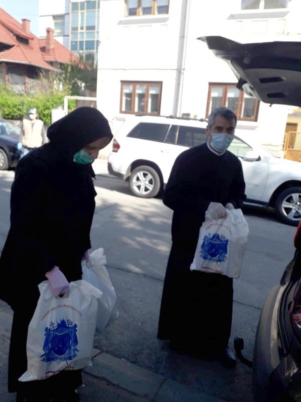 Acțiuni social-filantropice în Arhiepiscopia Râmnicului 142887