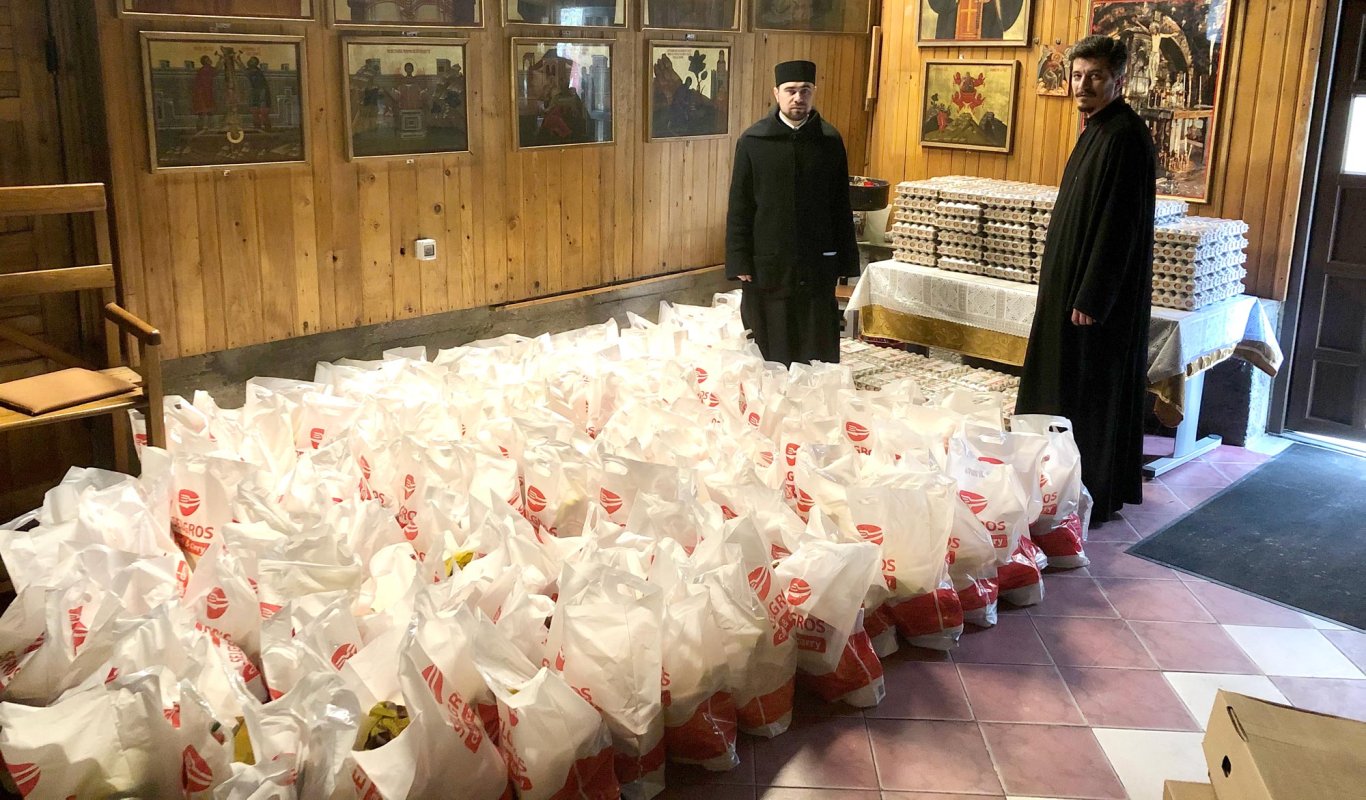 Ajutoare pentru bătrânii din Parohia „Înălţarea Sfintei Cruci” - Titan 142890