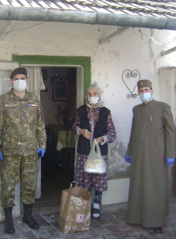 Militarii lugojeni, în sprijinul vârstnicilor 142893