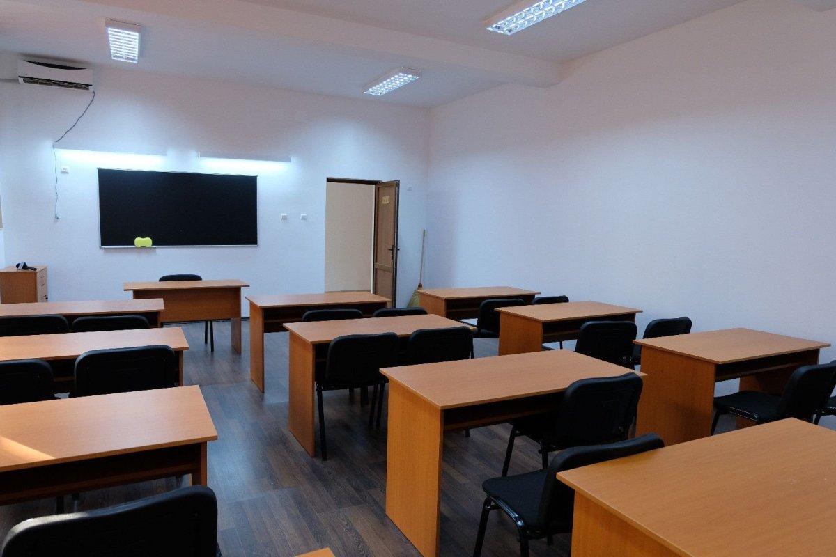 Elevii ar putea reveni la şcoală gradual 143424