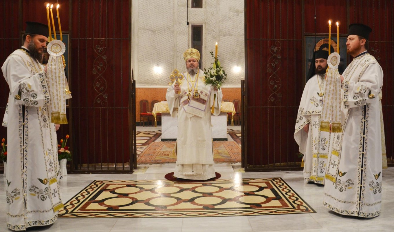 Slujirile ierarhului Oradiei de sărbătoarea Învierii 143410