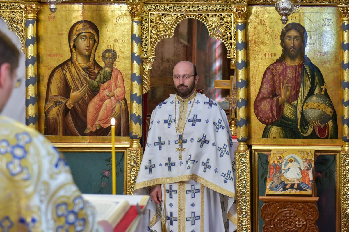 Hristos Domnul și Maica Sa sunt izvor de tămăduiri pentru credincioși 143570