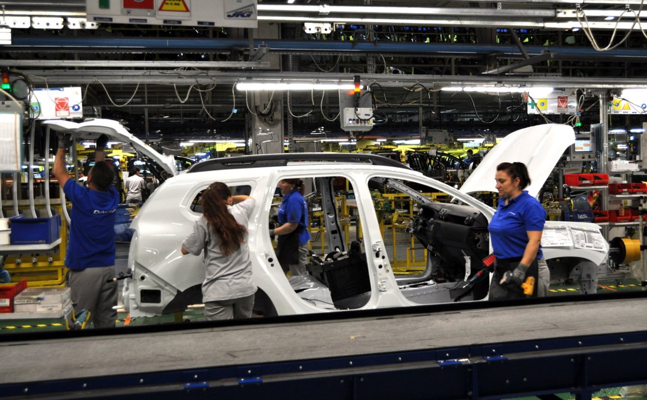 Dacia şi Ford reiau producția 143635