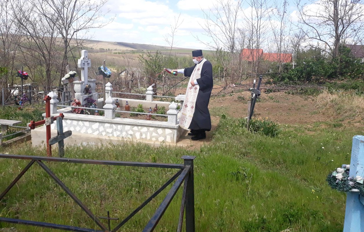 Prima zi de pomenire a celor adormiţi din perioada pascală 143738