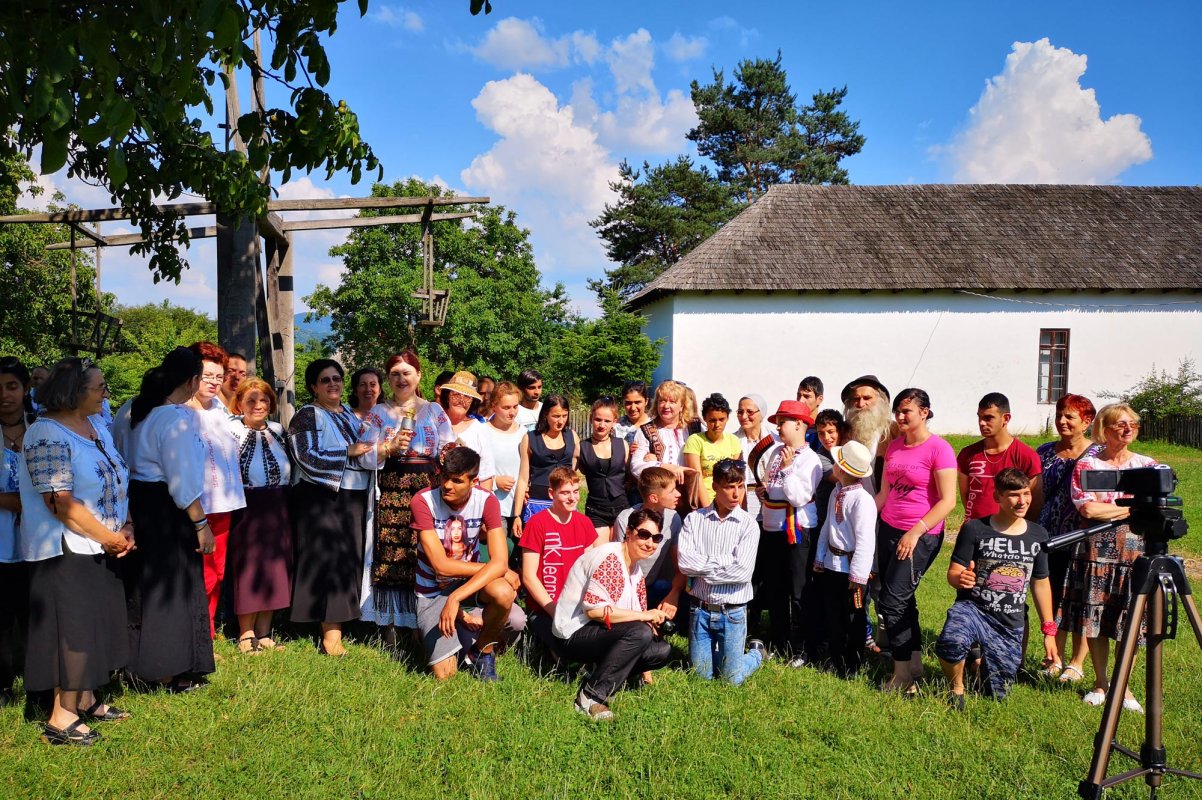 Liga femeilor vâlcene, lucrare sub ocrotirea Maicii Domnului 143932