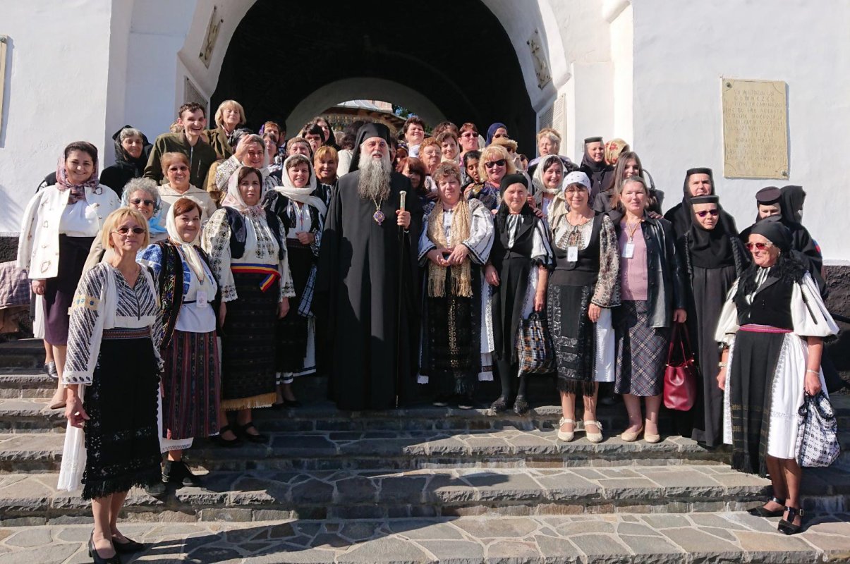 Liga femeilor vâlcene, lucrare sub ocrotirea Maicii Domnului 143933