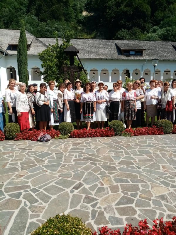 Liga femeilor vâlcene, lucrare sub ocrotirea Maicii Domnului 143940