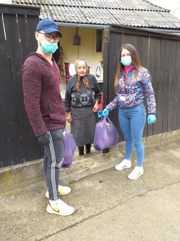 Ajutoare pentru 1.290 de persoane în Arhiepiscopia Alba Iuliei, în Săptămâna Luminată 144208