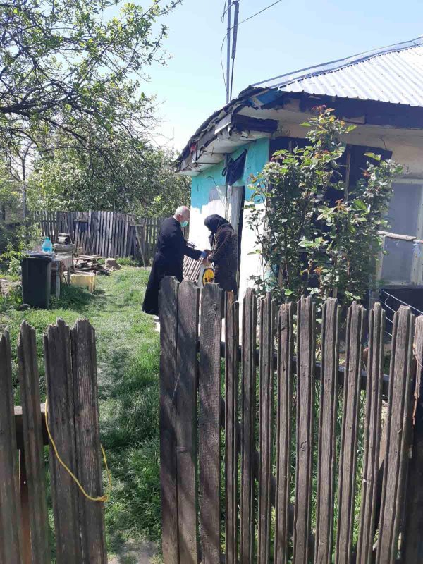 Ajutorul către semeni continuă în Arhiepiscopia Târgoviștei 144184