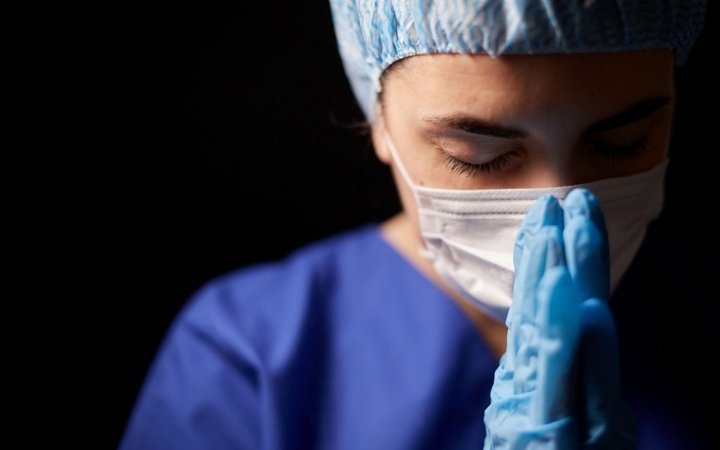 Binecuvântare şi preţuire pentru asistentul medical 144591