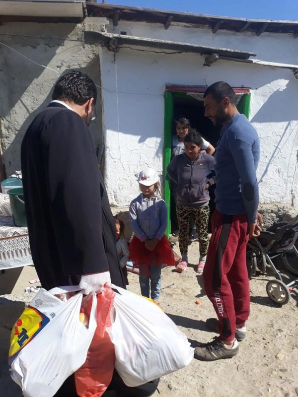 Acţiunile de sprijinire a elevilor şi a persoanelor vulnerabile continuă 144604