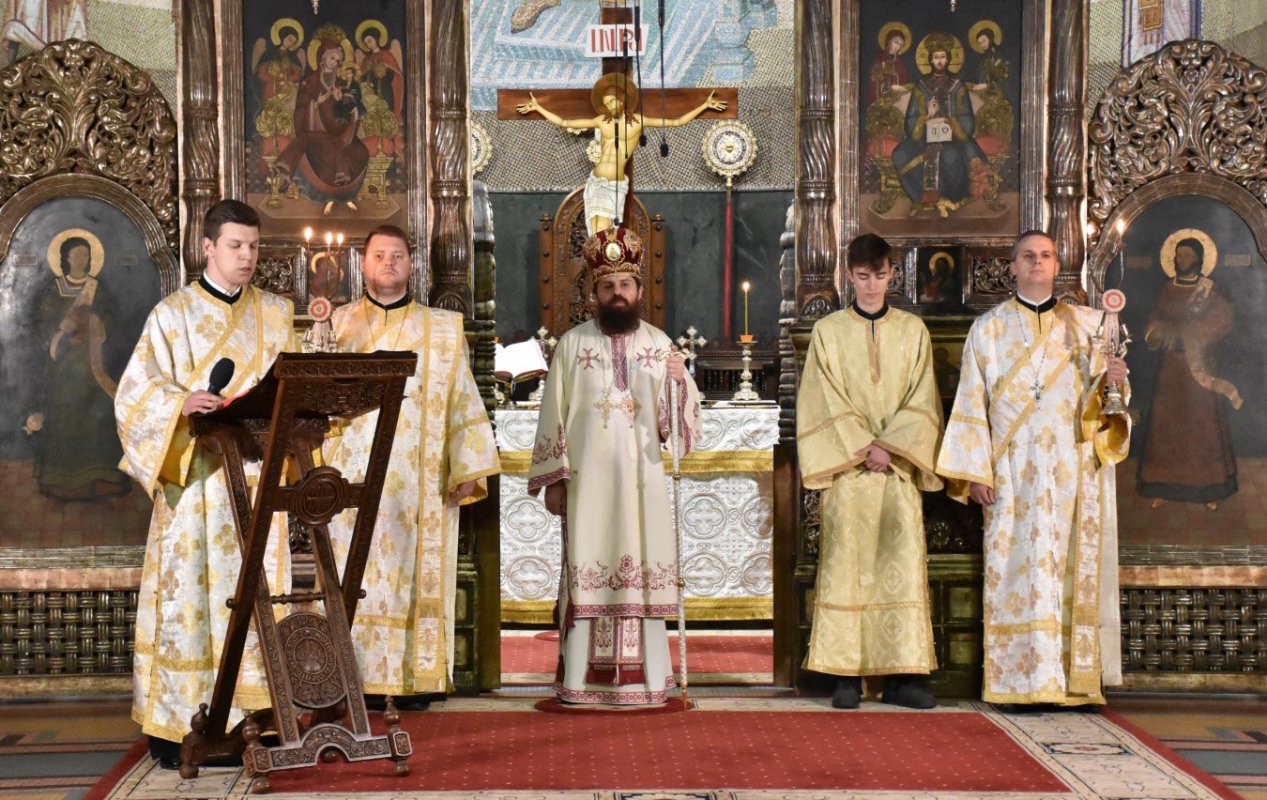 Biserica, darul lui Dumnezeu, „în care noi, cei bolnavi, venim să ne vindecăm” 144617