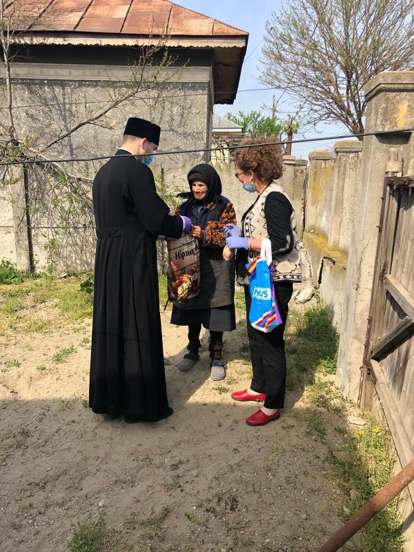 Proiect filantropic la două parohii din Protoieria Craiova Nord 144624