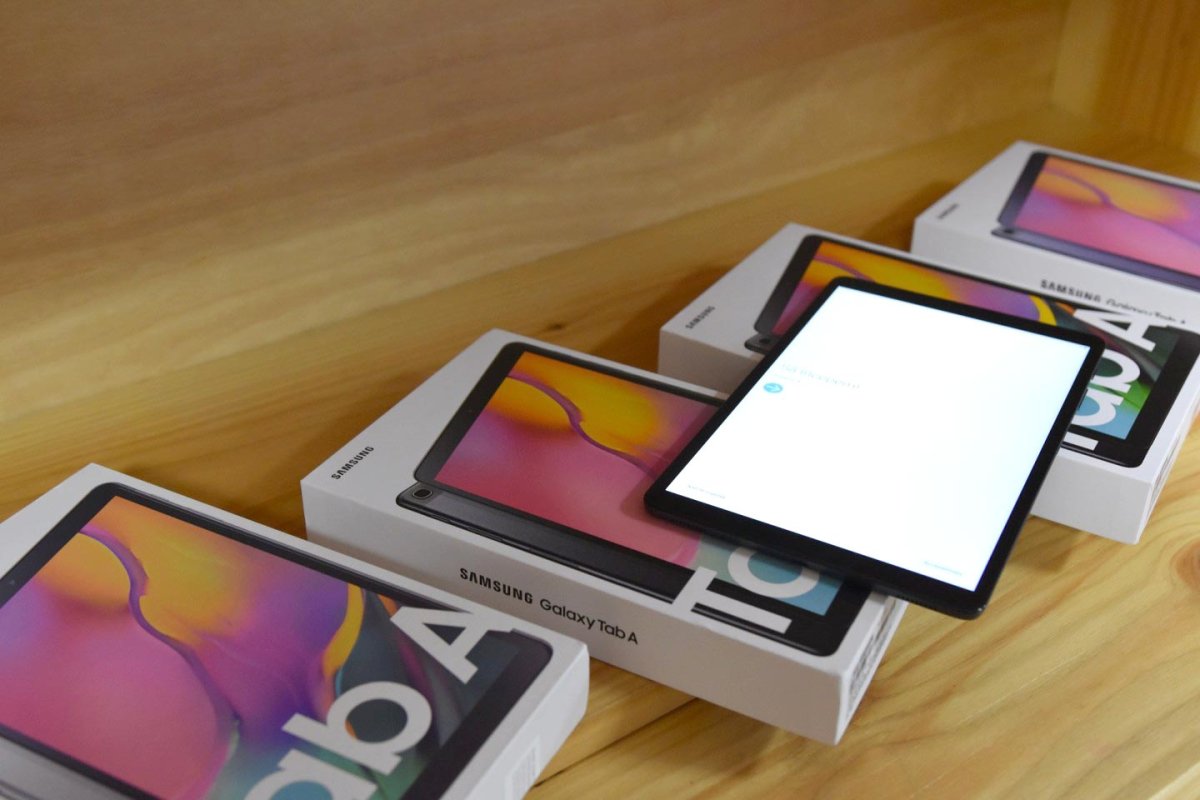 Tablete pentru elevii vâlceni cu rezultate bune la învăţătură 144621