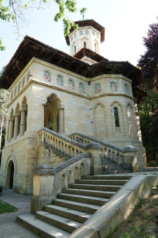 Zi de sărbătoare la Schitul Florica din județul Argeș 144676