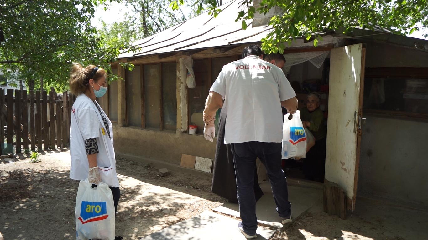 Filantropia şi sprijinirea educaţiei, constante în activitatea eparhiilor 144712