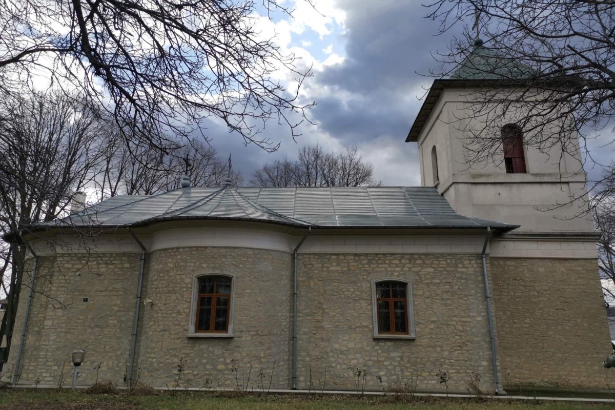 Părintele Mihai Mănucă, un cărturar din interbelicul ieșean 144515