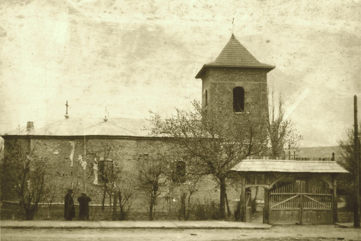 Părintele Mihai Mănucă, un cărturar din interbelicul ieșean 144519