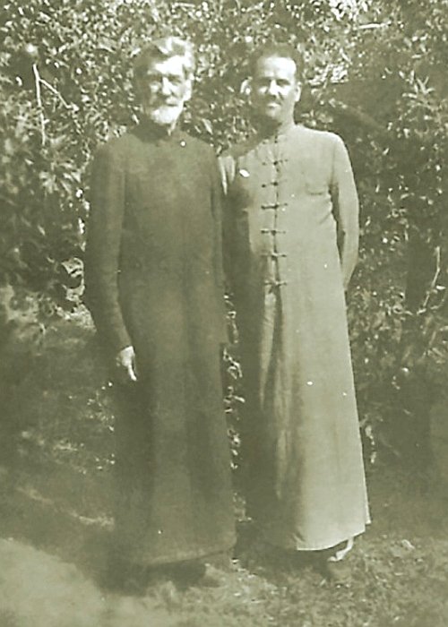 Părintele Mihai Mănucă, un cărturar din interbelicul ieșean 144535