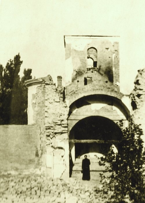 Părintele Mihai Mănucă, un cărturar din interbelicul ieșean 144536