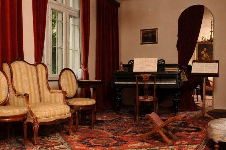 Lumea lui Enescu de la Sinaia 144958