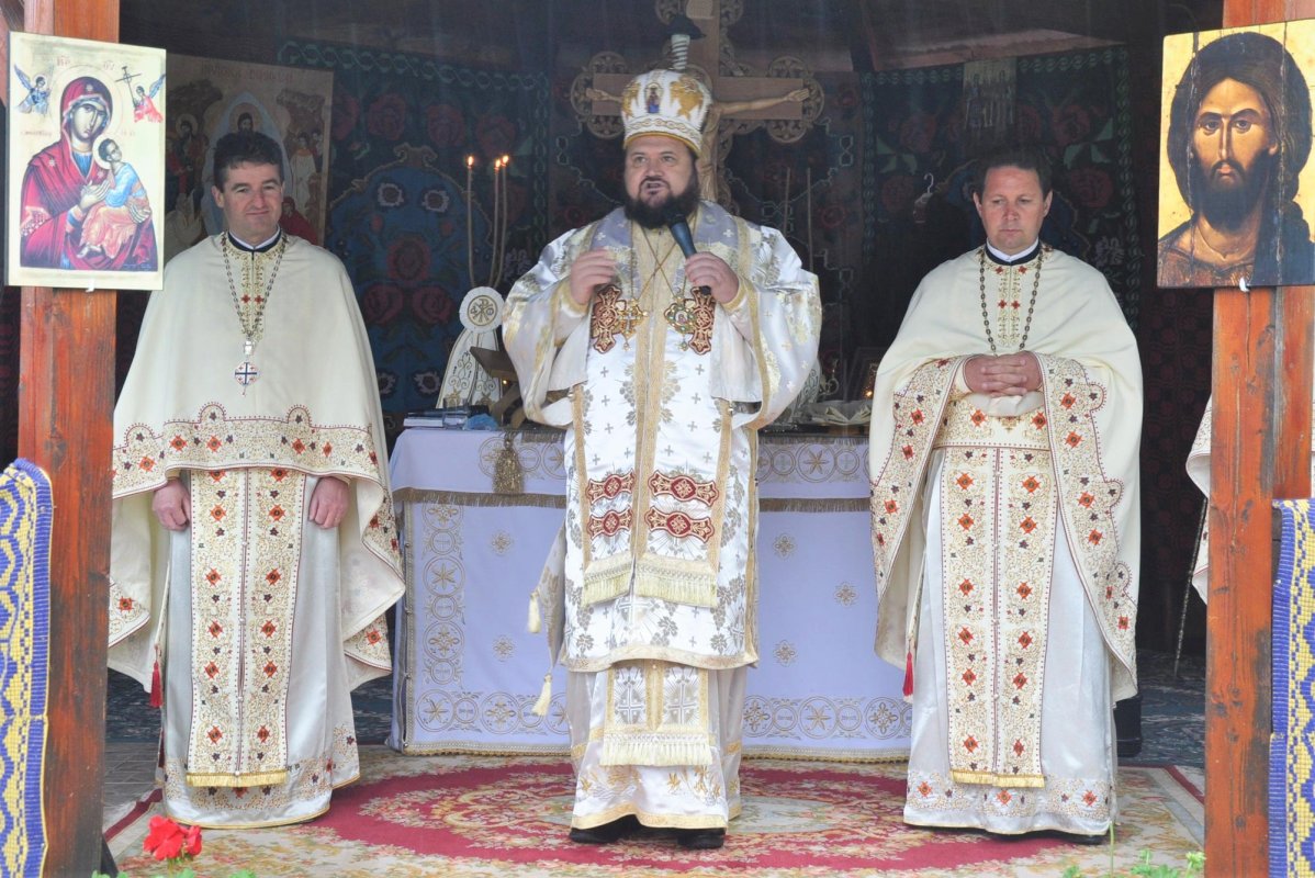 Episcopul Sălajului, la Parohia Plopiş 145003