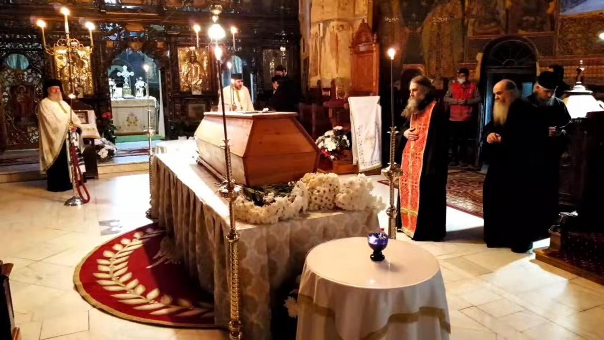 Rugăciune şi priveghere la căpătâiul Arhiepiscopului Pimen 145252