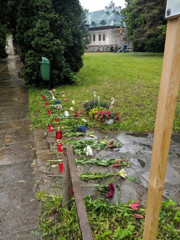 Rugăciune şi priveghere la căpătâiul Arhiepiscopului Pimen 145257