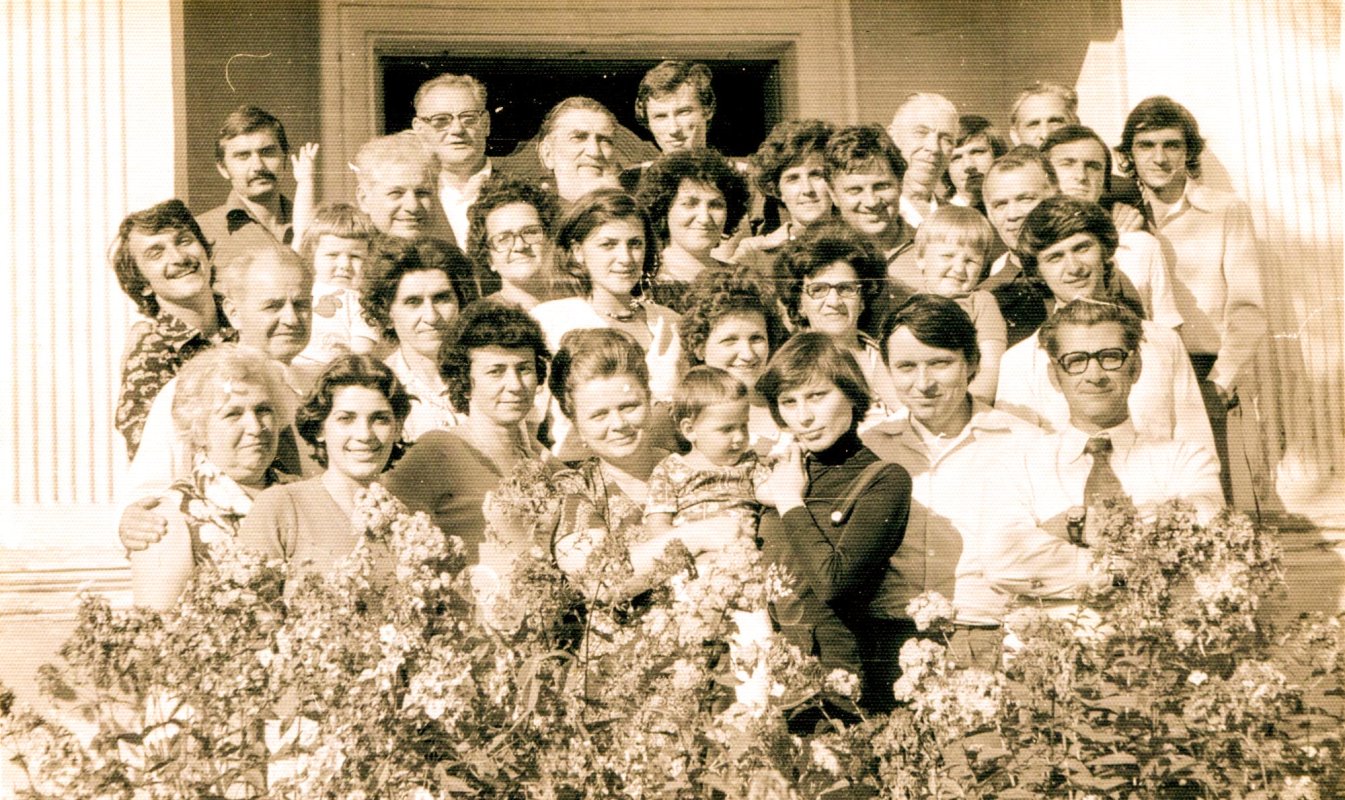 Vocația preoției într-o familie de cinci generații 145236