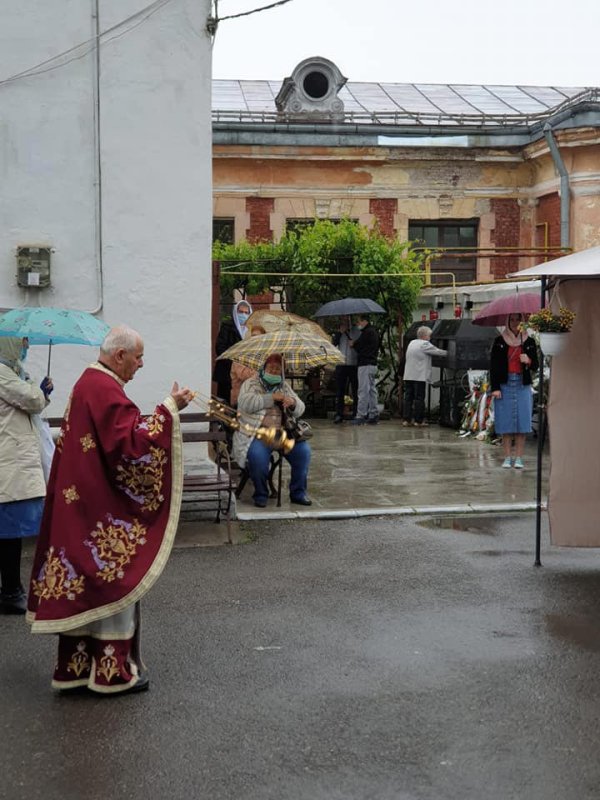 Cinstirea eliberatorilor creștinilor la biserici istorice din Oltenia 145322