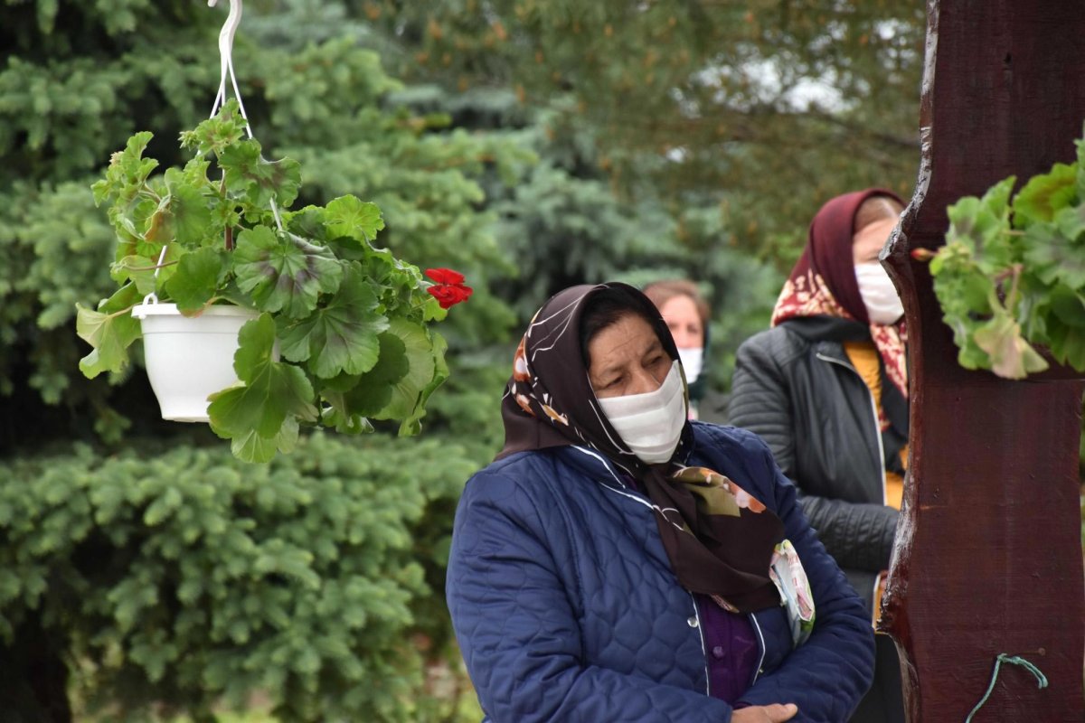 „Dacă îi luăm omului credinţa, trăirile lui, valoarea familiei, nu mai rămâne nimic din el” 145457