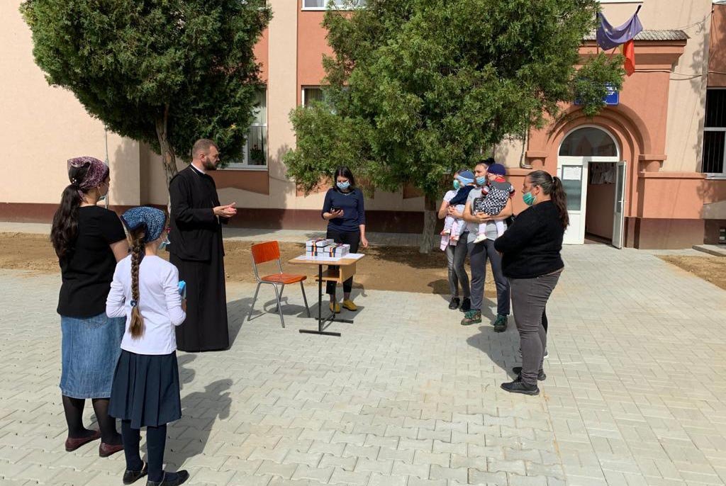 Arhiepiscopia Alba Iuliei sprijină învăţământul on-line 145586