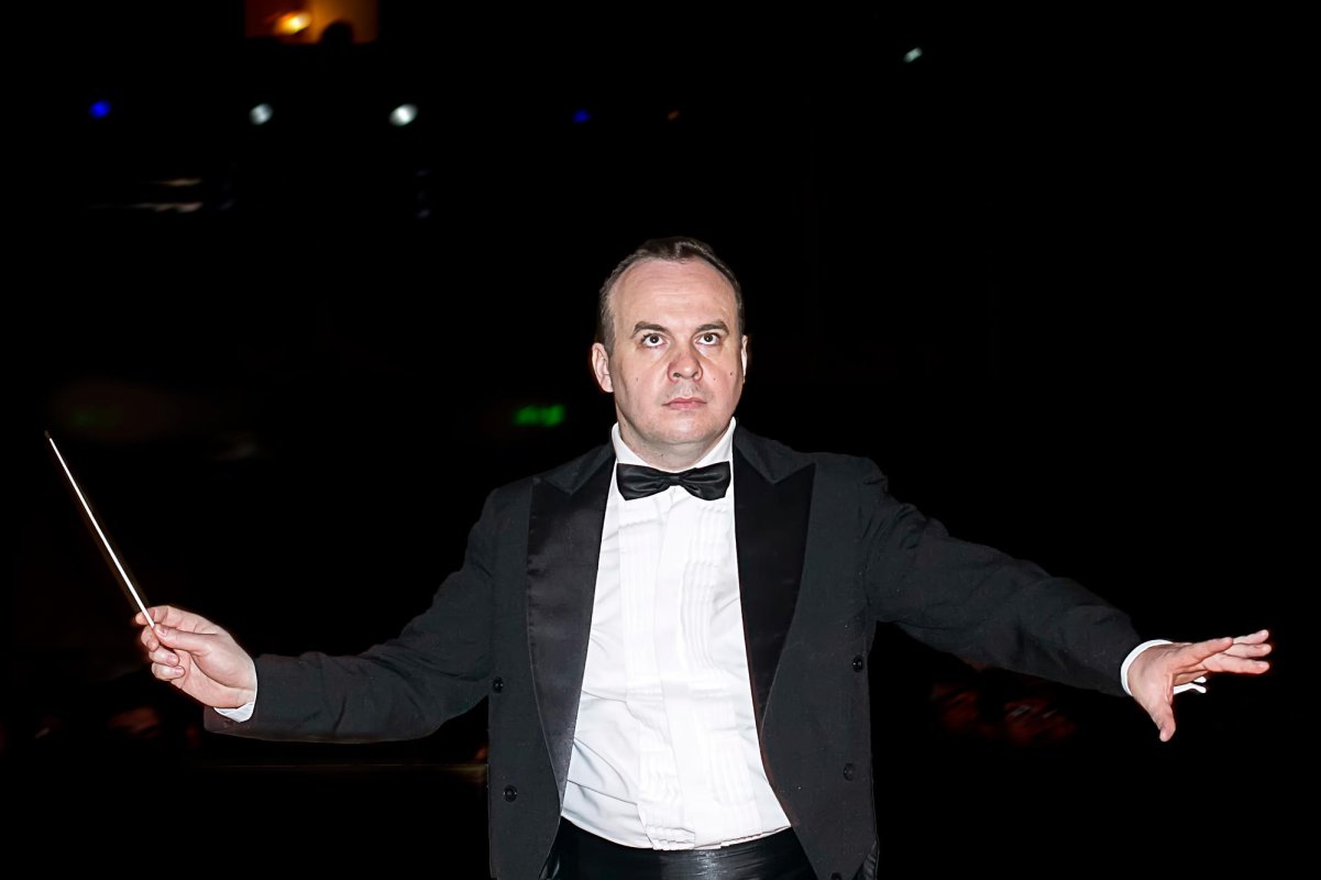 „Nu te poţi simți izolat cât timp Dumnezeu îţi bate în geamul imaginației” 145605