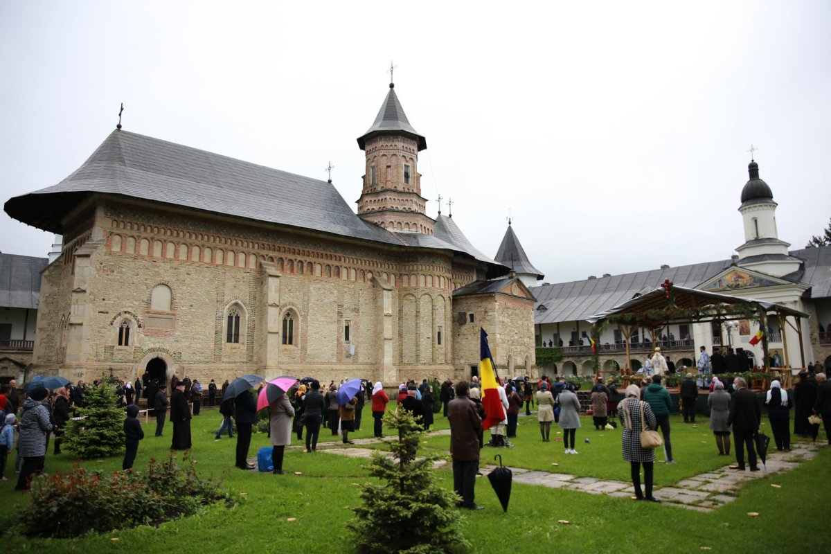 „Taina Dumnezeieștii Liturghii este taina înălțării noastre la Cer” 145734