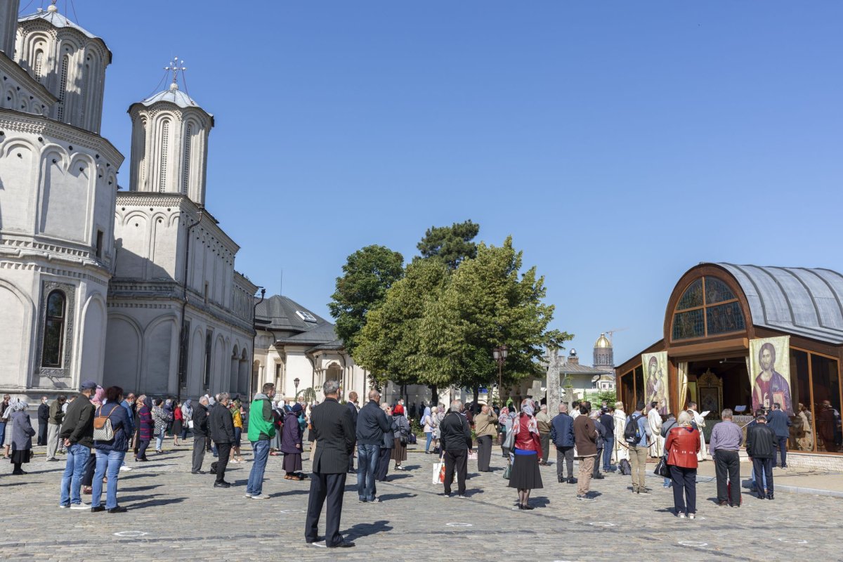 Sfinții Părinți de la Sinodul I Ecumenic, prăznuiţi pe Colina Bucuriei 145809