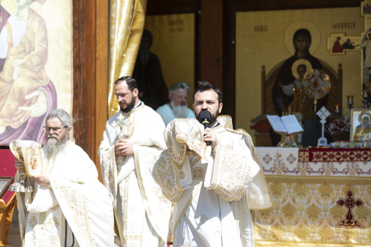 Sfinții Părinți de la Sinodul I Ecumenic, prăznuiţi pe Colina Bucuriei 145838