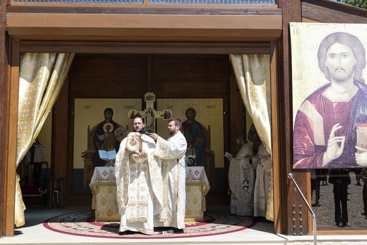 Sfinții Părinți de la Sinodul I Ecumenic, prăznuiţi pe Colina Bucuriei 145851