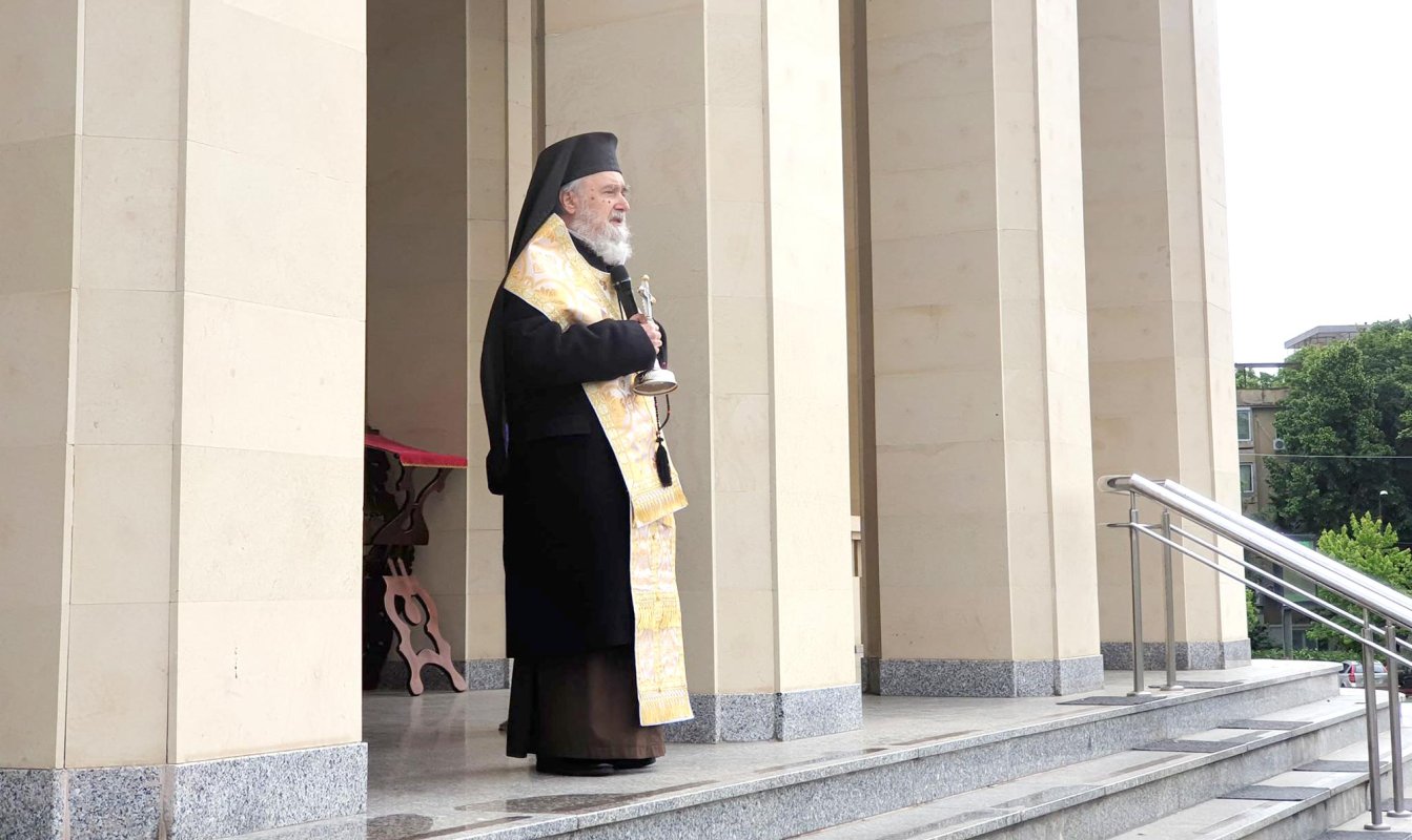 Duminica a 7-a după Paști la Catedrala Arhiepiscopală din Arad 145871