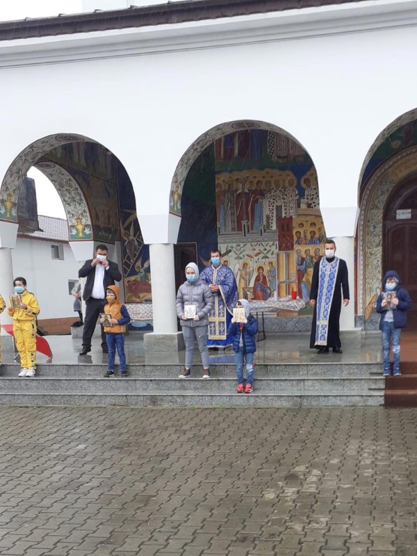 Activitate filantropică a parohiilor din orașul Rovinari, județul Gorj 145986