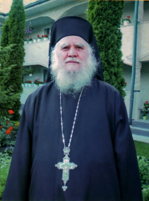 Arhimandritul Emilian Panait, comoară a mănăstirilor băcăuane 145952