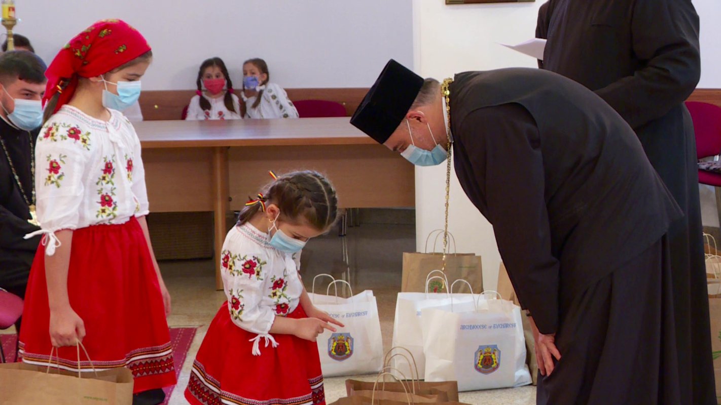 Daruri pentru copiii preoților din satele Arhiepiscopiei Bucureștilor 145953