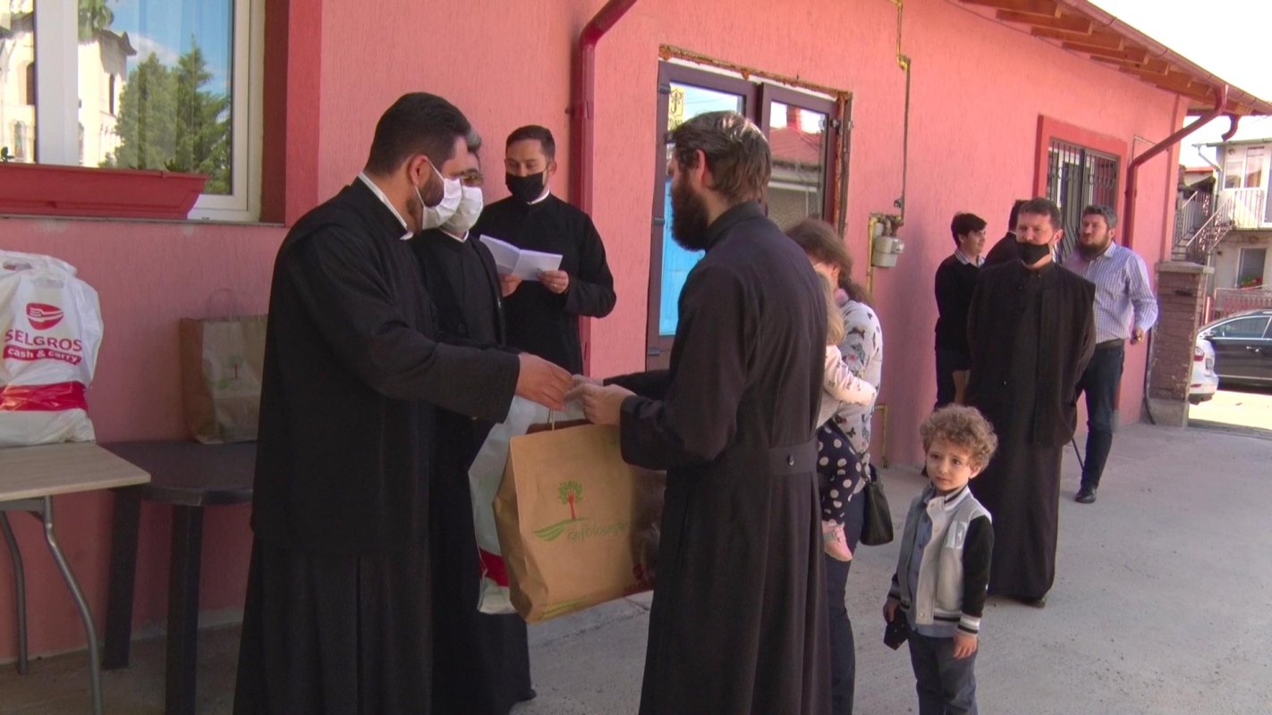 Daruri pentru copiii preoților din satele Arhiepiscopiei Bucureștilor 145956