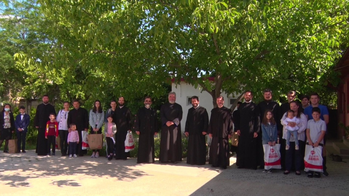 Daruri pentru copiii preoților din satele Arhiepiscopiei Bucureștilor 145957