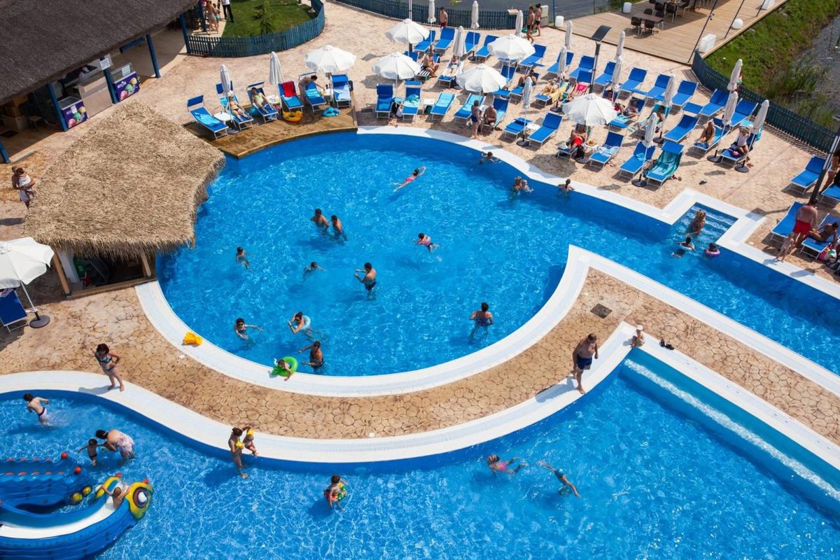 Risc minim de contaminare în piscine 146203