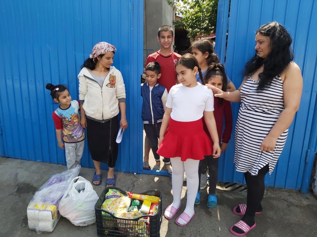 Ajutorul studenților teologi gălăţeni în timpul pandemiei 146356