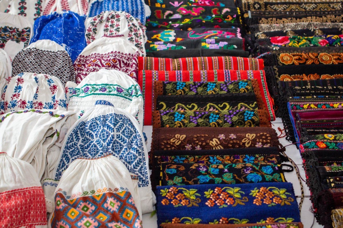 Obiectul lunii iunie: Ia de Suceava 146391