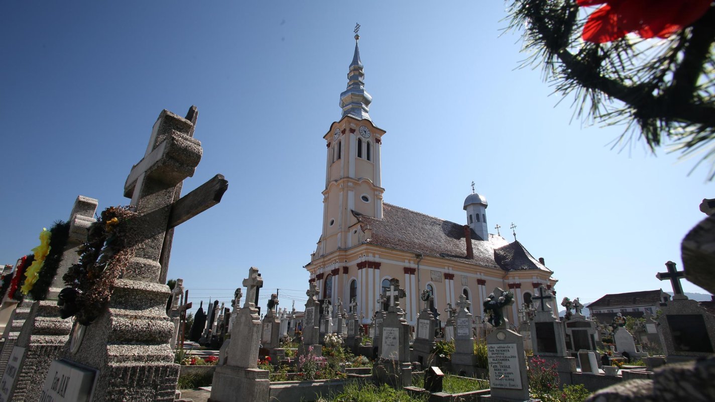 Biserica din Satulung ocroteşte de veacuri Ținutul Săcelelor 146436