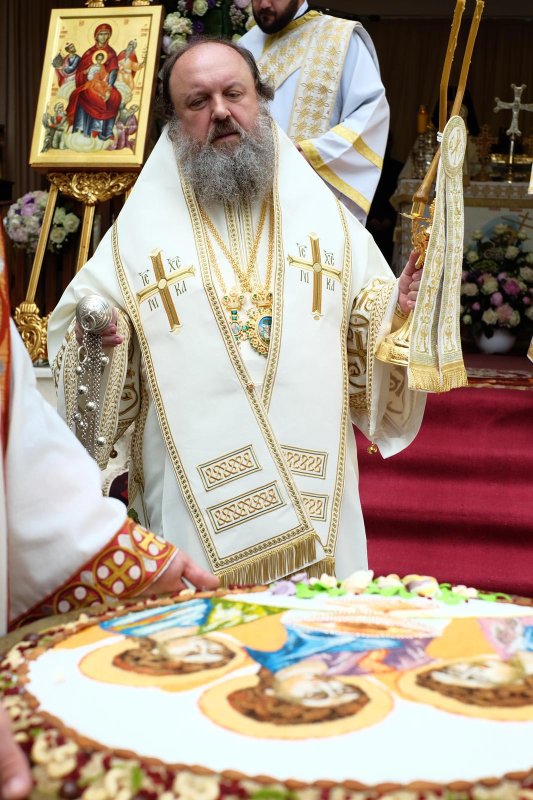 Mănăstirea Radu Vodă din Bucureşti şi-a sărbătorit hramul 146407