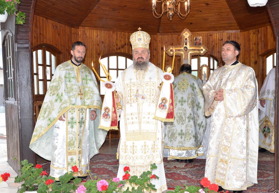 Hram la Mănăstirea Crișcior, Hunedoara 146505