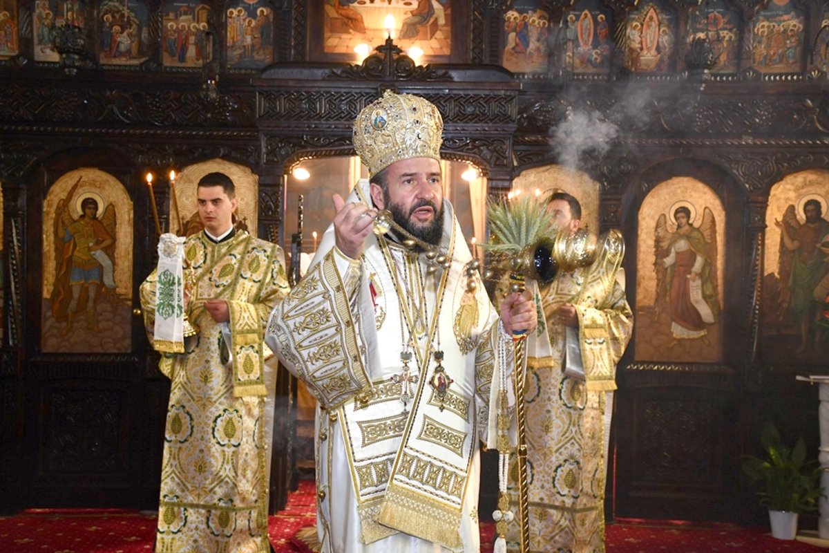 Hramul Parohiei Ferdinand din Oțelu Roșu, județul Caraș-Severin 146510